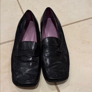 Franco Sarto Classic Black Leather Women’s Slip-On Loafers Size 8